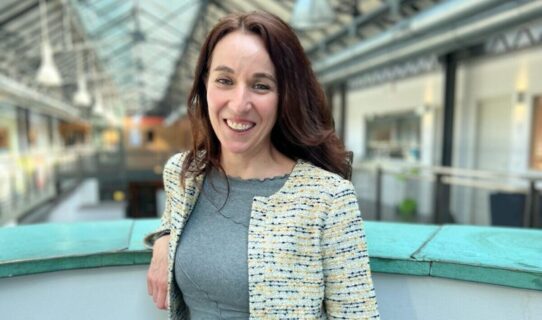 Virginie Houdmont: Communicatie